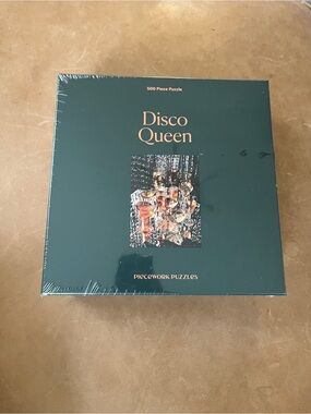 Piecework Puzzles New in Box Disco Queen 500-Piece Puzzle - Teal